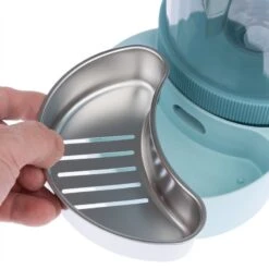 TIAKI Light Blue Food And Water Dispenser Up To 1.3kg Dry Food & 3L Water -Zoo Plus 302396 tiaki wasser und futterspender fg 6114 4 1