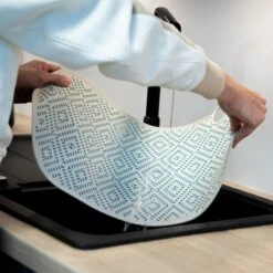 TIAKI Silicone Bowl Mat Green Rhombus L 50 X W 25 Cm -Zoo Plus 319003 tiaki silikon napfunterlage gr ne raute hs 08 0