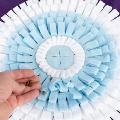 TIAKI Sniffer Mat Geometric Shapes L X W X H) 70 X H 1 Cm -Zoo Plus 374999 tiaki 70cm sniffing mat fg 3025 4