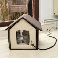 TIAKI Bola Heated Cat House 48 X 42 X 45cm (L X W X H) 15 TIAKI Bola Heated Cat House 48 X 42 X 45cm (L X W X H) -Zoo Plus 378297 kitty home bola cat fg 4224 5