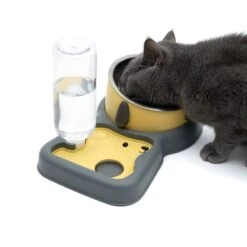 TIAKI Food And Water Dispenser 2-in-1 200ml Bowl & 500ml Bottle 17 TIAKI Food And Water Dispenser 2-in-1 200ml Bowl & 500ml Bottle -Zoo Plus 383934 tiaki feed and waterdispenser 2in1 cat fg 2348 7