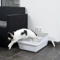 TIAKI Dusty Rounded Cat Litter Tray White -Zoo Plus 414997 tiaki litter box dusty cat fg 3521 9