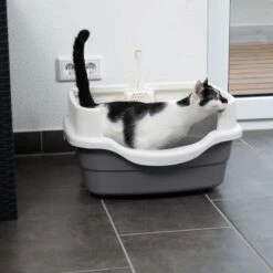 TIAKI Stormy Litter Tray Dark Grey / White -Zoo Plus 415097 tiaki litter box stormy cat fg 3541 6