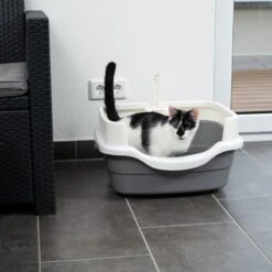 TIAKI Stormy Litter Tray Dark Grey / White -Zoo Plus 415097 tiaki litter box stormy cat fg 3542 1