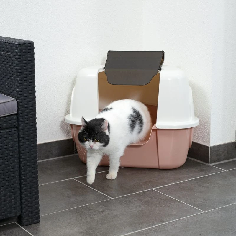 TIAKI Parfait Corner Hooded Litter Tray Cream/ Pink 4 TIAKI Parfait Corner Hooded Litter Tray Cream/ Pink - Image 4