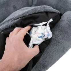 TIAKI Lazy Bear Dog Bed – Dark Grey Size M: 70 X 55 X 20cm (L X W X H) -Zoo Plus 446105 tiaki hundebett lazy bear dunkelgrau fg 4140 8