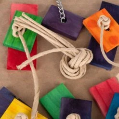 TIAKI Shreddy Cardboard Box Bird Toy 15 X 8 X 23cm (L X W X H) -Zoo Plus 451113 tiaki sfredding toy shreddy carton fg 9333 9