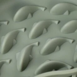 TIAKI Honeycomb Silicone Slow Feeder Approx. 19 X 3.5cm (Diameter X H) -Zoo Plus 452296 tiaki silicone slow feeder honeycomb fg 4898 5