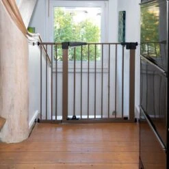 TIAKI Brown Dog Gate With Side Panel 78 X 77 - 103cm (H X W) -Zoo Plus 463505 tiaki brown dog gate fg 0550 6