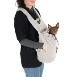 TIAKI Front Carry Bag For Cats & Dogs 30 X 16 X 30 Cm (L X W X H) 26 TIAKI Front Carry Bag For Cats & Dogs 30 X 16 X 30 Cm (L X W X H) -Zoo Plus 472196 tiaki front pouch fg 6598 0