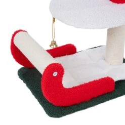 TIAKI Christmas Sledge Scratching Post 1 Scratching Post -Zoo Plus 493696 tiaki sleigh cat tree fg 4281 4