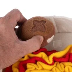 TIAKI Chicken Noodles Sniffing Mat 26 X 26cm (L X W) -Zoo Plus 500998 chicken noodles sniffing mat fg 3397 4