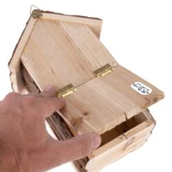 TIAKI Log Cabin Nesting Box L 17 X W 12.5 X H 26 Cm -Zoo Plus 501326 tiaki nesting box blockhouse fg 5381 6