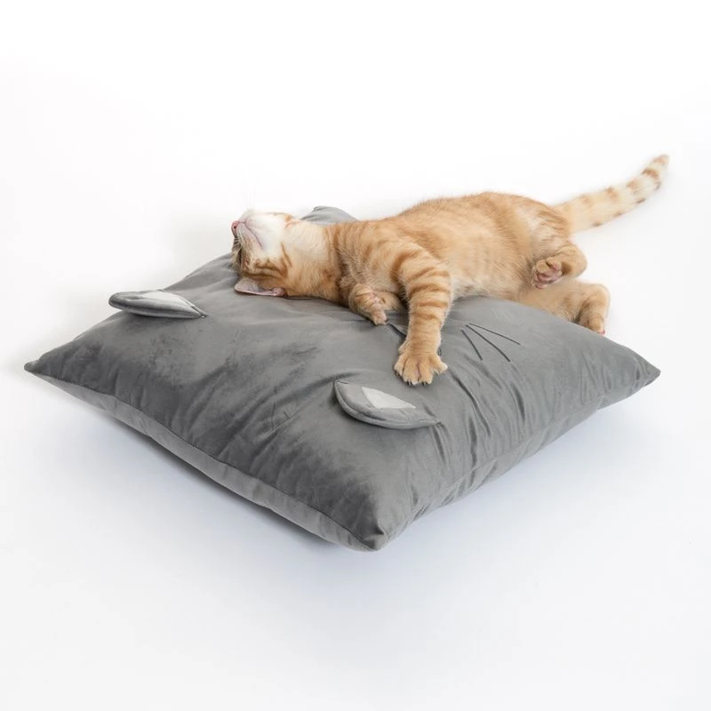 TIAKI Decorative Cushion With Cat Face 1 Item 4 TIAKI Decorative Cushion With Cat Face 1 Item - Image 4