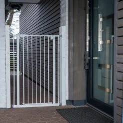 TIAKI High Metal Dog Gate 74 - 79 X 104 Cm (W X H) -Zoo Plus 505764 dog fg 4370 5