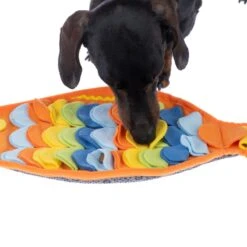 TIAKI Rainbow Fish Sniffing Mat Approx. 48 X 25cm (L X W) -Zoo Plus 539597 tiaki rainbow fish sniffing mat dog fg 0699 4