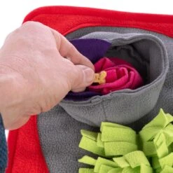 TIAKI Heart Sniffing Mat 50 X 50 Cm (L X W) -Zoo Plus 561405 tiaki heart sniffing mat fg 0675 5