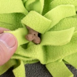 TIAKI Heart Sniffing Mat 50 X 50 Cm (L X W) -Zoo Plus 561405 tiaki heart sniffing mat fg 0676 1