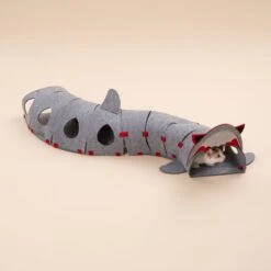 TIAKI Shark Cat Tunnel 100 X 23 X 21 Cm (L X W X H) -Zoo Plus 589032 tiaki shark cat tunnel cat fg 3722 5