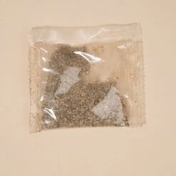 TIAKI Red Gift Box Scratching Furniture 37.5 X 37.5 X 50 Cm (L X W X H) -Zoo Plus 596105 tiaki red giftbox scratcher fg 1880 0