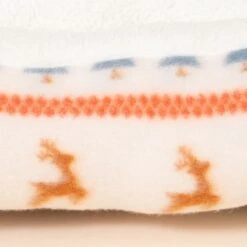 TIAKI Bed & Blanket Set With Nordic Winter Pattern Size M: 72 X 62 X 17 Cm (L X W X H) -Zoo Plus 596119 tiaki nordic winter pattern bed and blanket fg 3433 1