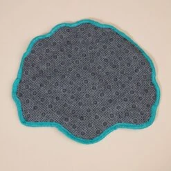 TIAKI Peacock Sniffing Mat 36 X 31 X 1 Cm (L X W X H) 22 TIAKI Peacock Sniffing Mat 36 X 31 X 1 Cm (L X W X H) -Zoo Plus 596497 tiaki peacock sniffing mat fg 0697 9