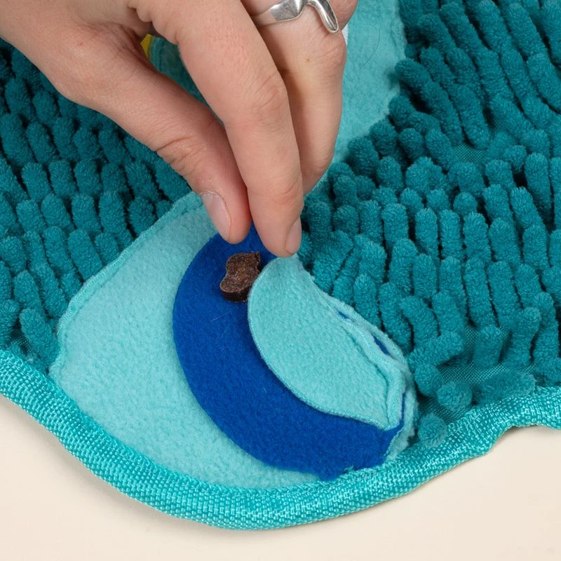 TIAKI Peacock Sniffing Mat 36 X 31 X 1 Cm (L X W X H) 12 TIAKI Peacock Sniffing Mat 36 X 31 X 1 Cm (L X W X H) - Image 12