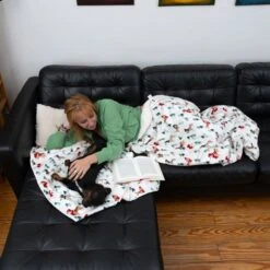 TIAKI Funny Winter Dog Cushion 50 X 30 Cm (L X W) -Zoo Plus funny winter dogs decken kissen fg 2729 5